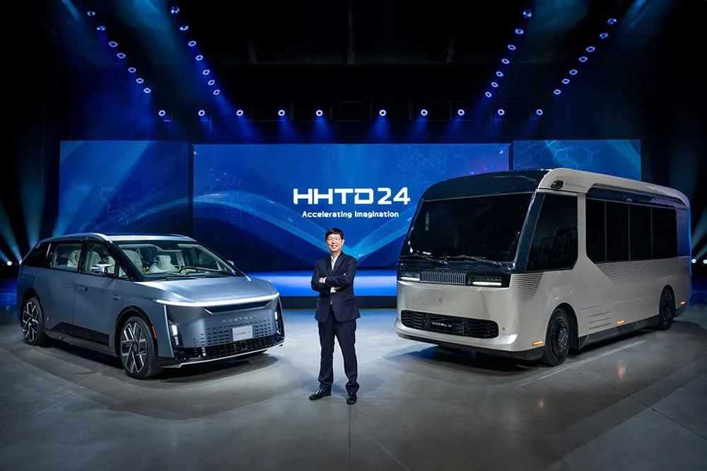 【鴻海科技日】純電新車Model D、Model U亮相　亞洲車神開MODEL C載劉揚偉進場