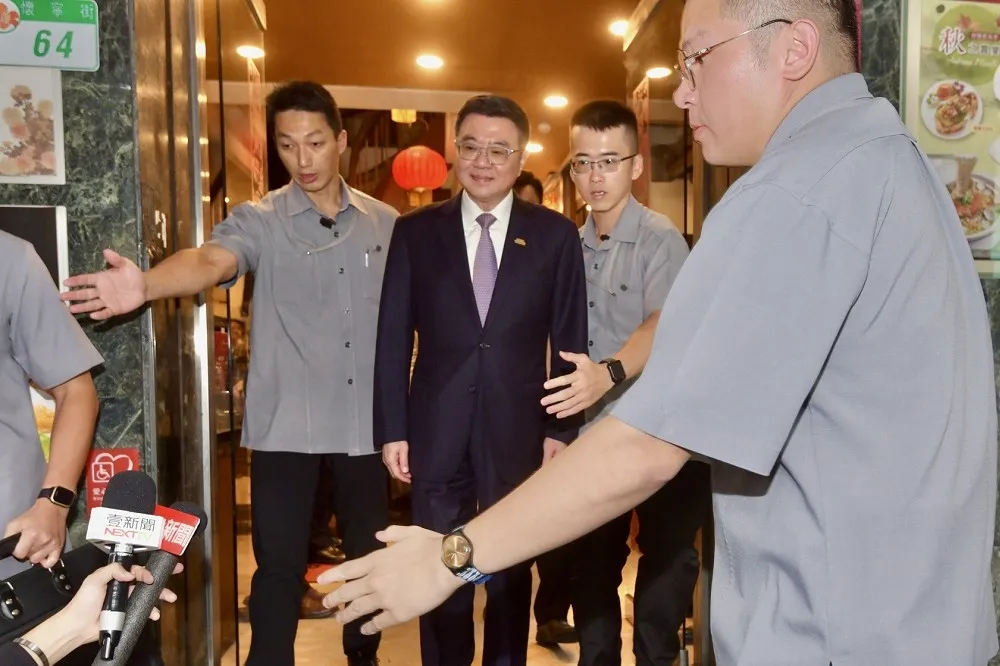 高金素梅指卓揆稱「禁伐條例沒提覆議是仁慈」　政院駁不實訊息