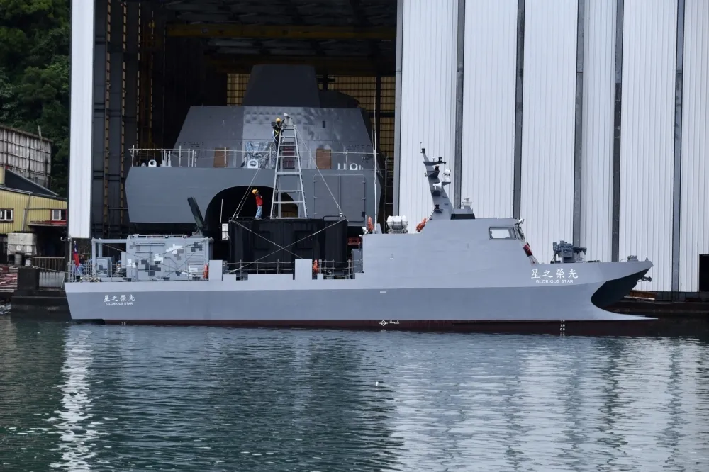 【慧龍專案】中科院未獲海軍支持　恐與光榮之星測試艇淪閒置設備