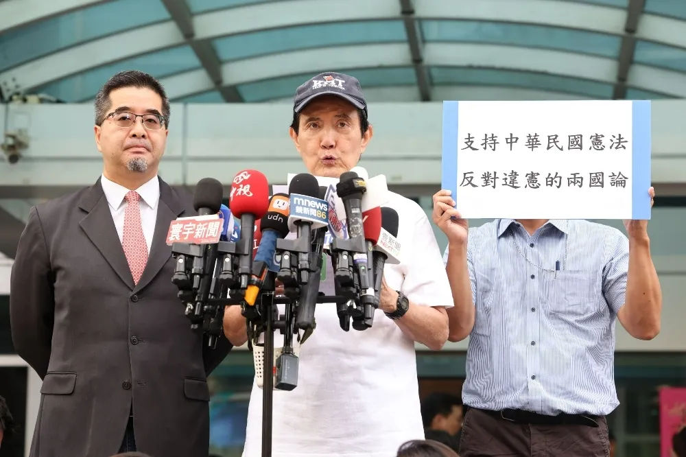 與北京對台武嚇論調一致　馬英九登上人民日報版面