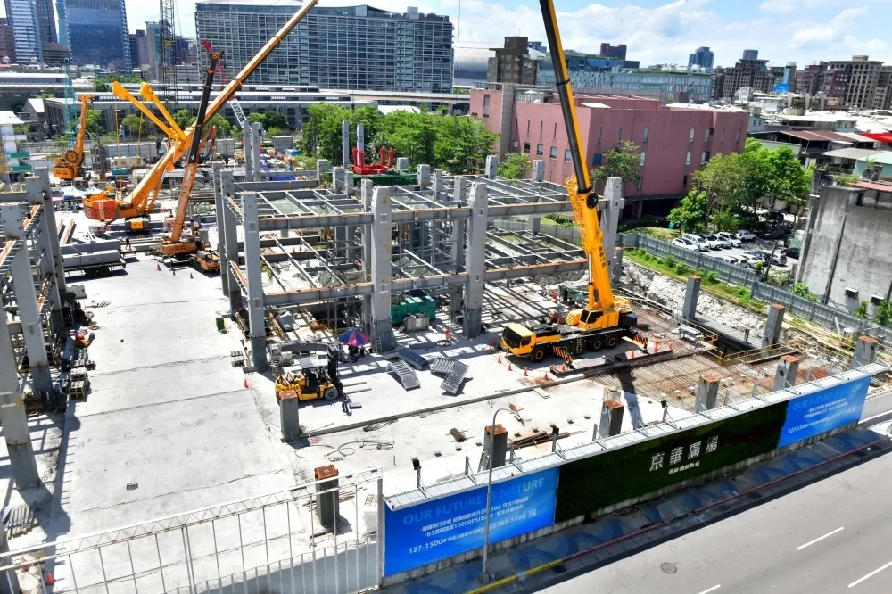 【京華城斷金脈】銀行團急追債+北市府不予施工勘驗　想解套恐籌百億擔保金