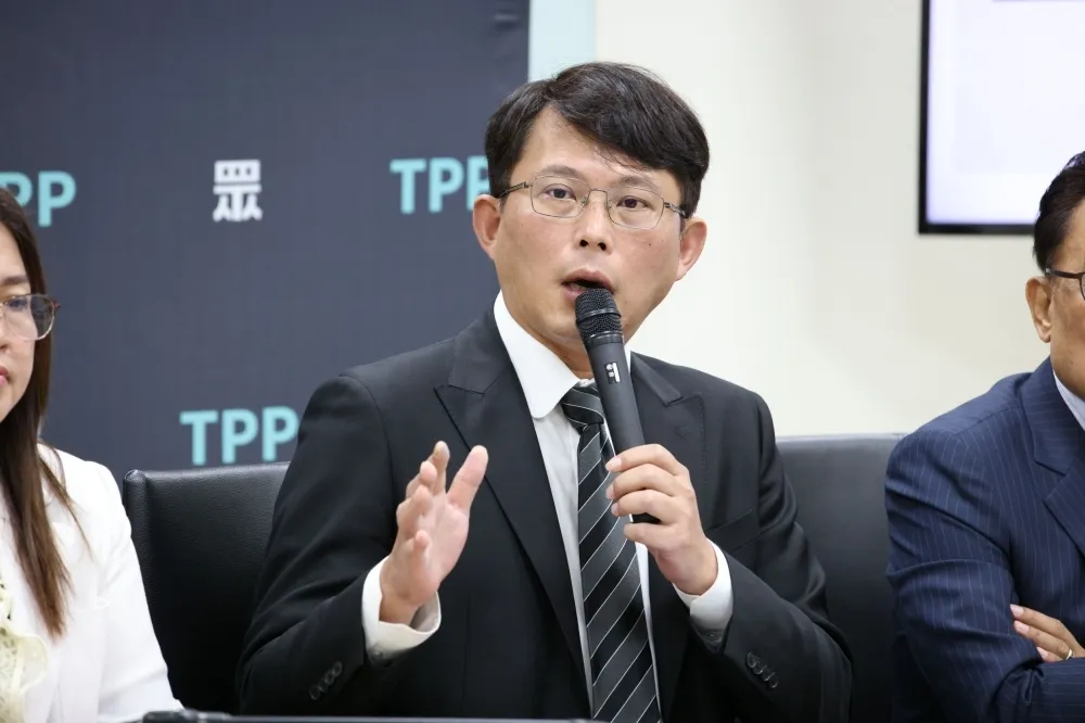李濠仲專欄：黃國昌一句「關你檢察官屁事」　法治災難開始
