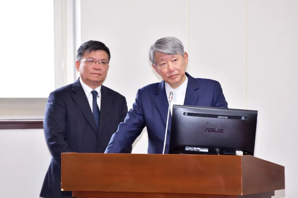 經長提在菲設綠電廠挨批　郭智輝致歉：發言不夠精準