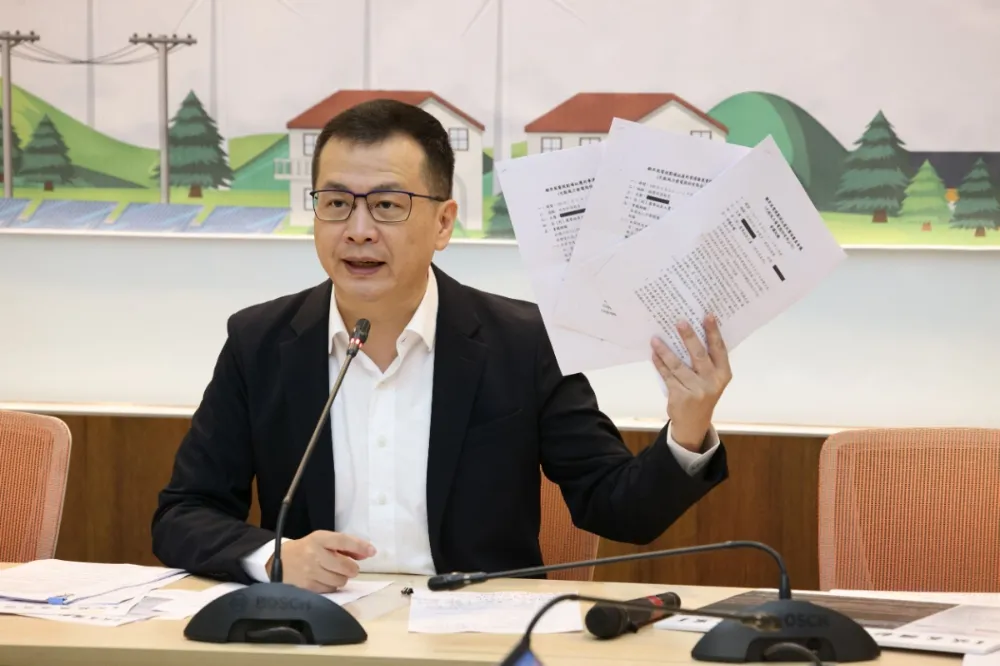 羅智強控經濟部隱藏會議紀錄　圖利風電業者免罰400億