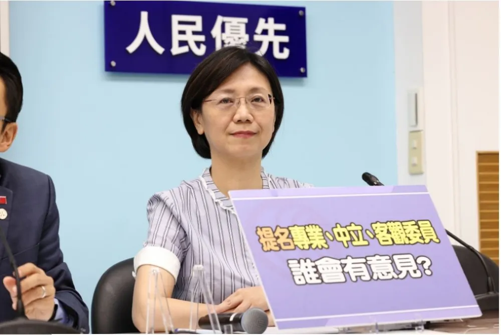 翁曉玲惡搞憲法法庭注定違憲