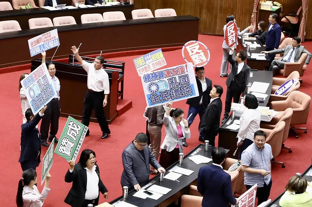 快訊／立院表決總預算案「58票反對：49票贊成」　藍白合聯手第5度封殺