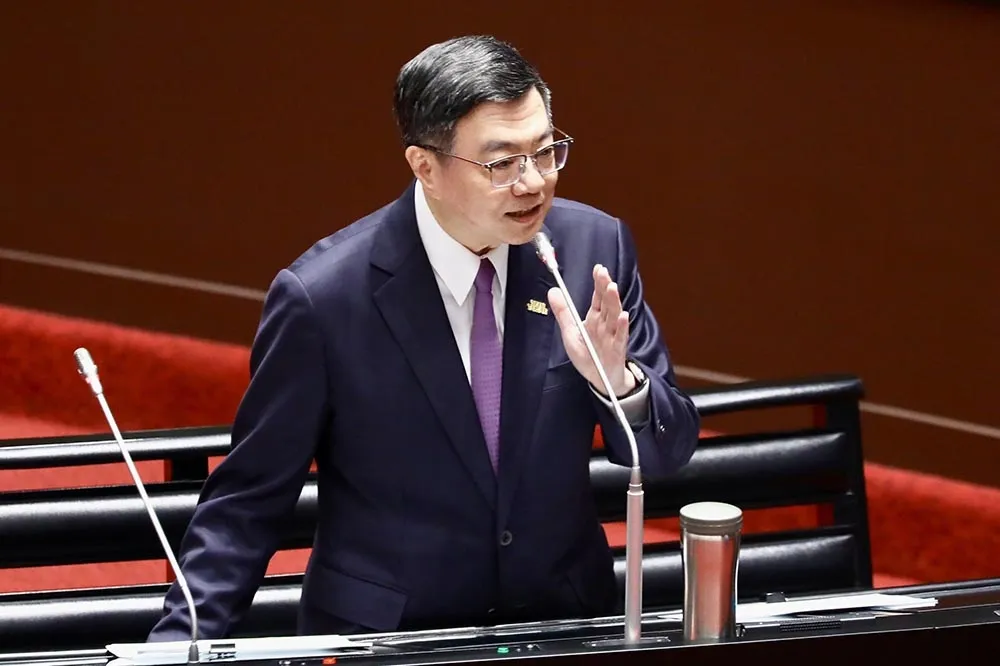 藍委謝衣鳳問「希望下台？」　卓榮泰鬆口：如果能讓政局穩定的話