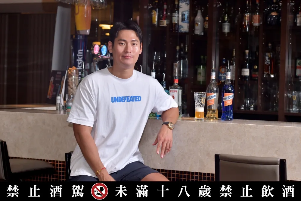 【Netflix 黑白大廚】獨家專訪呂敬來小兒子「小隆」！最愛來台灣釣蝦　對爸爸最有印象的菜竟是「拔絲地瓜」
