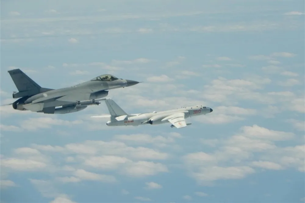 囂張！國軍火炮射擊操演　解放軍機3度硬闖管制區遭驅離