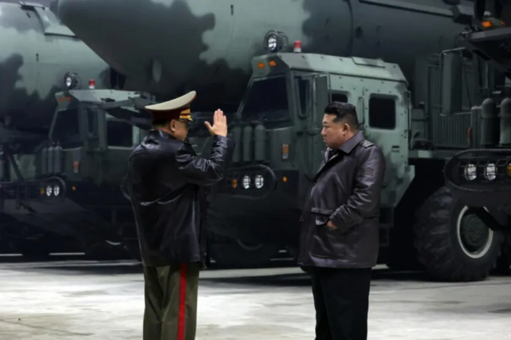 金正恩首次公開視察洲際彈道飛彈基地　胞妹大罵烏克蘭南韓是「美國養的狗」