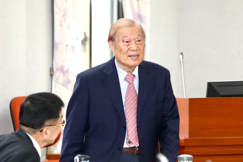 立院朝野為「總統國情報告」吵翻　周萬來激動稱：主動邀請就違憲！