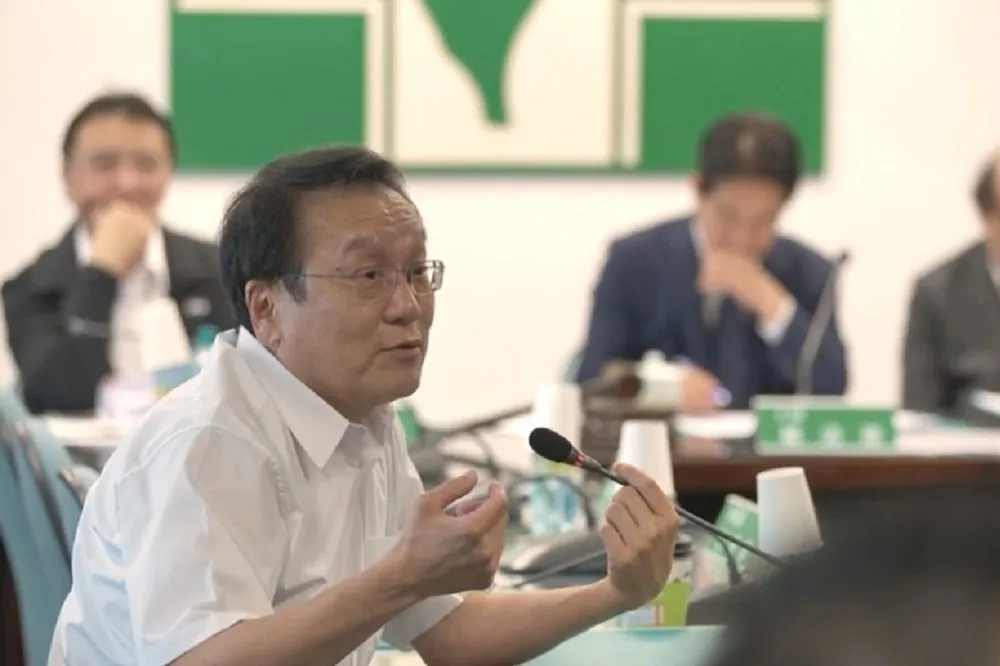 朱敬一還原開嗆經發會問題始末　自爆還被行政院通緝到案