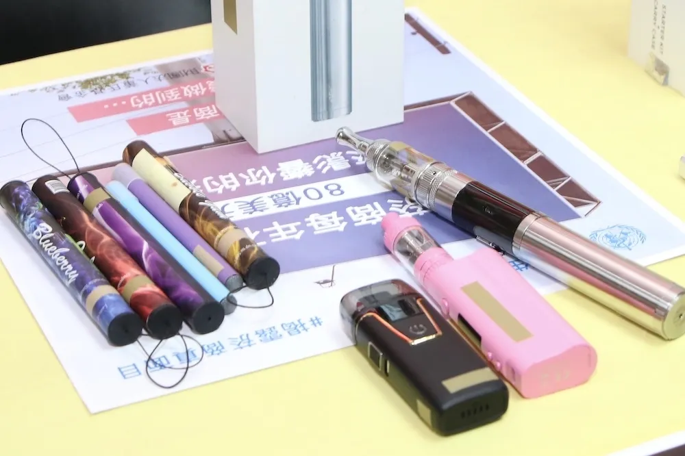 高中生遭朋友慫恿貼電子煙圖片　衛生局開罰20萬