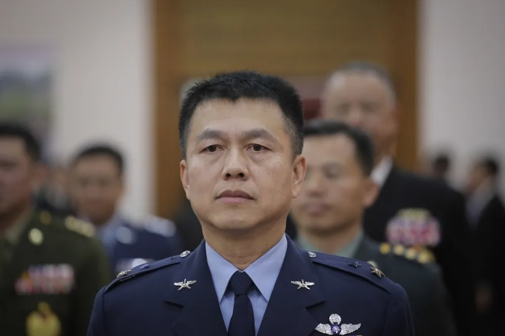 國軍高層人事異動！14日鄭榮豐接空軍司令　黃志偉升任上將副總長執行官