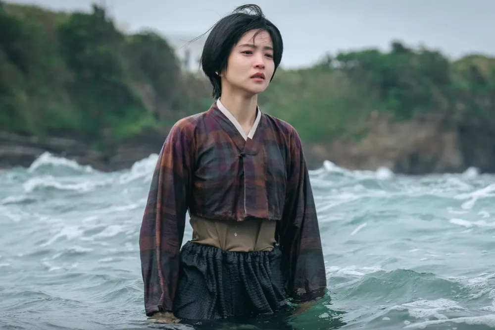 【今天結局】Disney+韓劇《正年》金泰梨倒嗓吐血又遭鄭恩彩背叛　「2大隱憂」全網揪心
