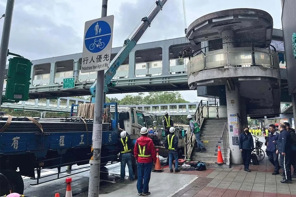 突襲開拆和平新生天橋　北市府：不具文化資產價值