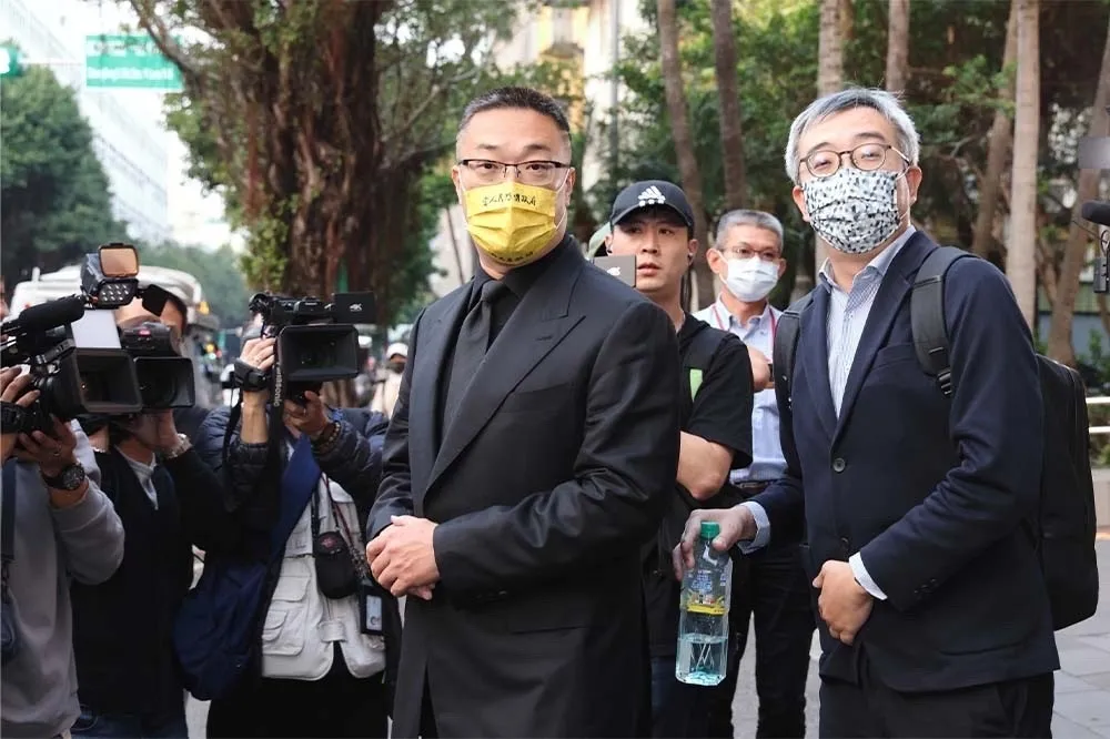 【強吻猥褻案】朱學恒認罪二審判11月「不上訴」　鍾沛君轟：審判不是表演舞台