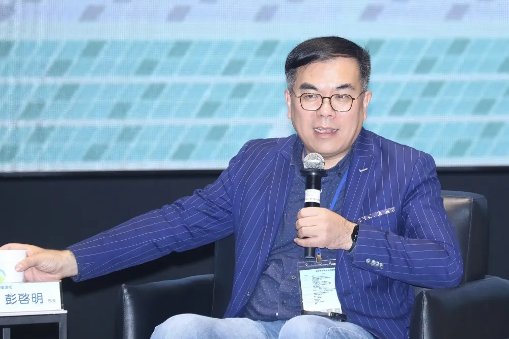 環境部防職場霸凌　彭啟明：只要下班發LINE就算加班