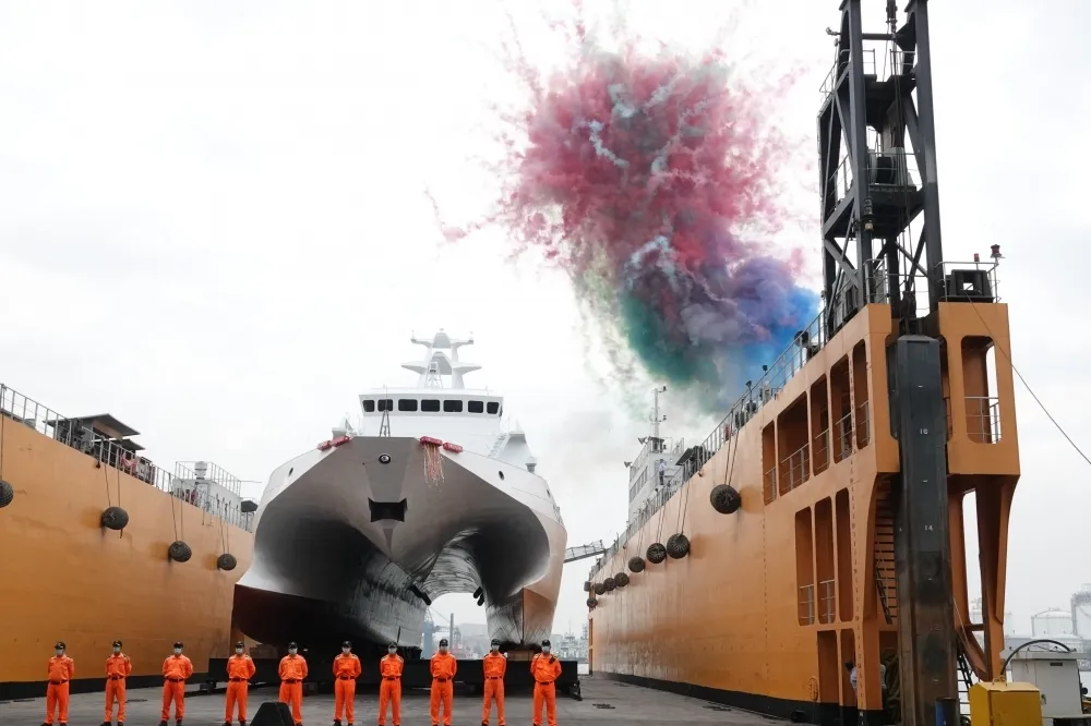 【強固台海】反制中國軍艦灰色侵擾　海巡署將移撥12艘600噸巡防艦給海軍131艦隊