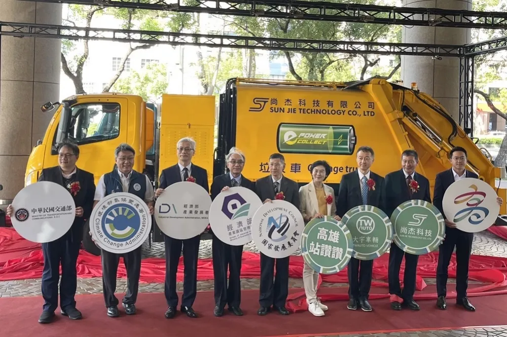 台韓攜手淨零轉型　國產熱帶專用電動環保車高雄啟動