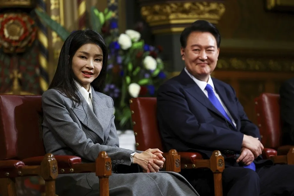 跛腳執政、妻子醜聞　BBC：尹錫悅宣布戒嚴是坐困愁城者的困獸之鬥