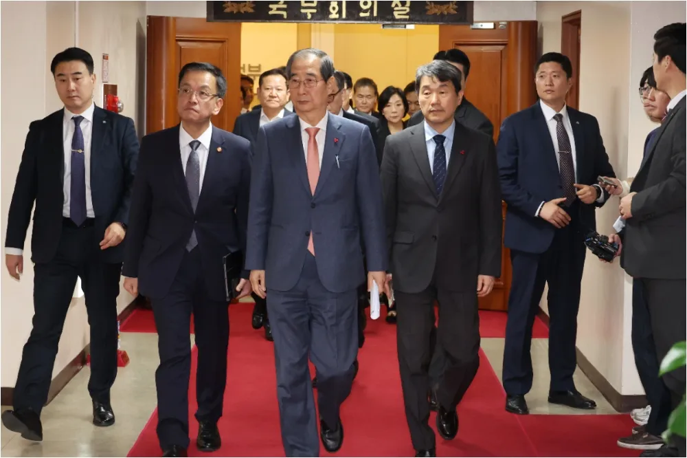 南韓執政黨提三解決方案　初步同意內閣總辭、防長下台