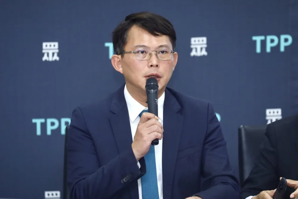 怒批民進黨團附和戒嚴　民眾黨：展現民主退步作法不可取