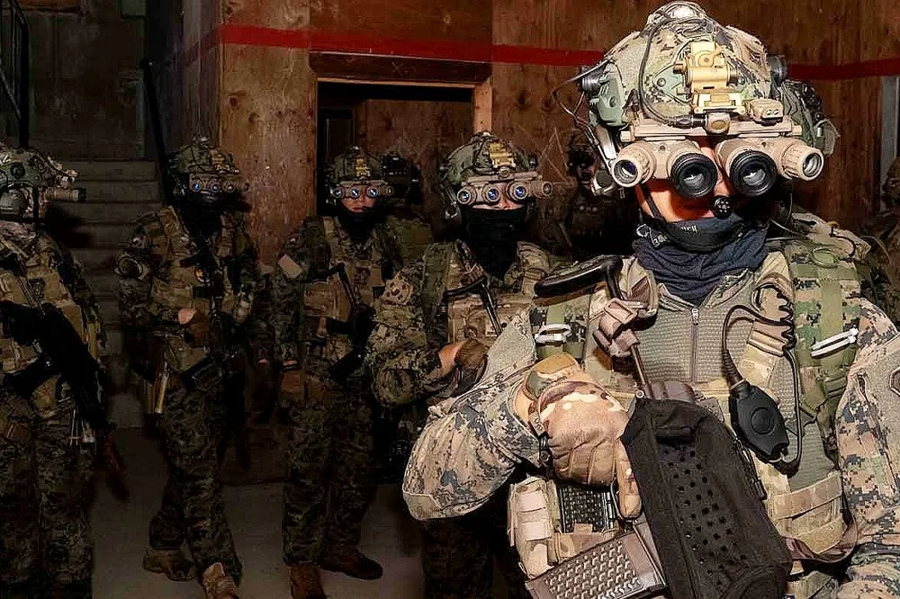 【有片】「斬首部隊」攜空包彈赴國會　南韓軍方疑似從頭消極到尾