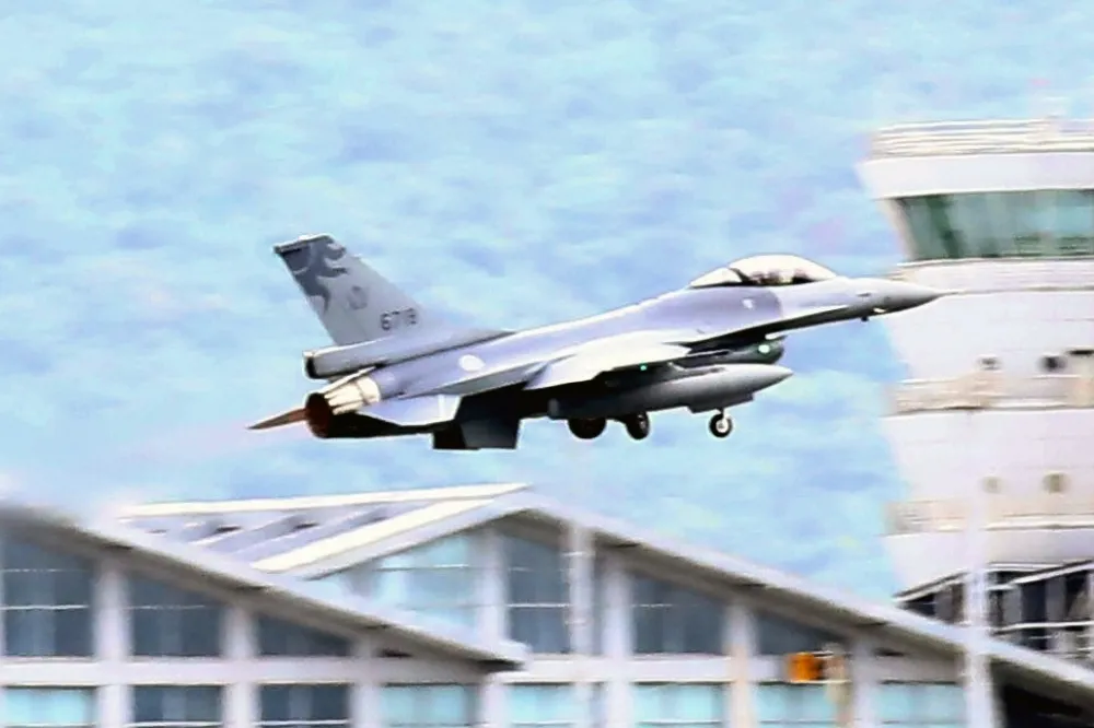 報復對台軍售　北京制裁13家提供F-16戰機技術美企
