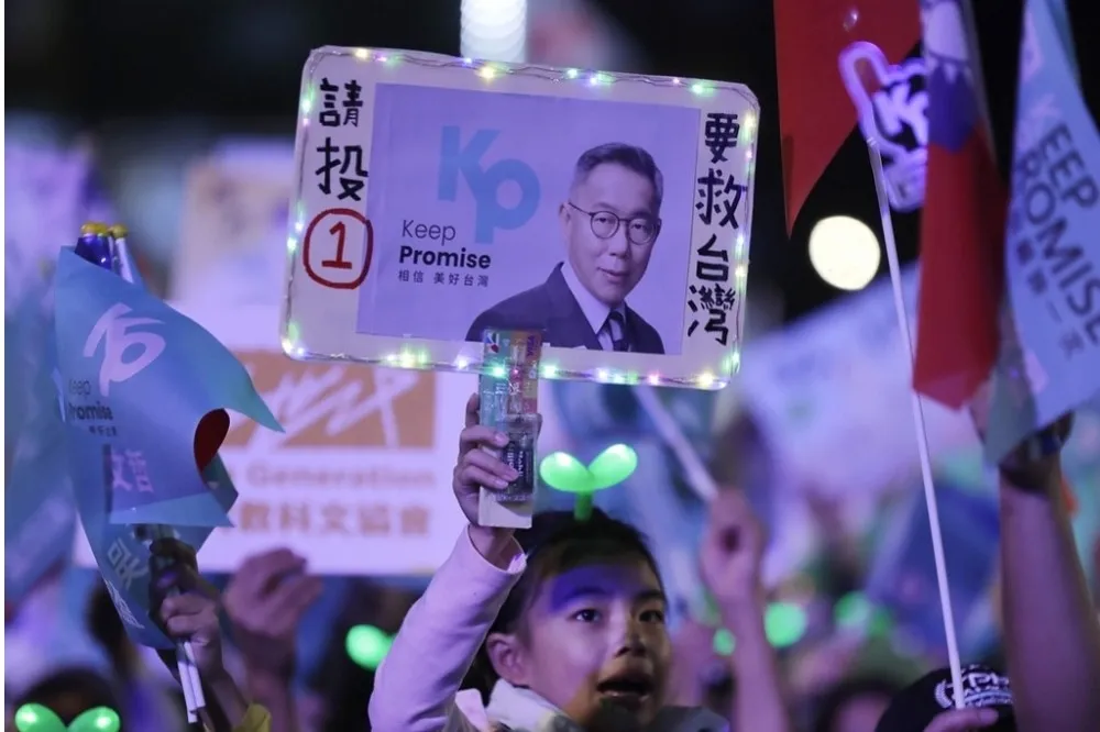 沈榮欽專欄：小草何去何從──為什麼有人會對柯文哲深信不疑？