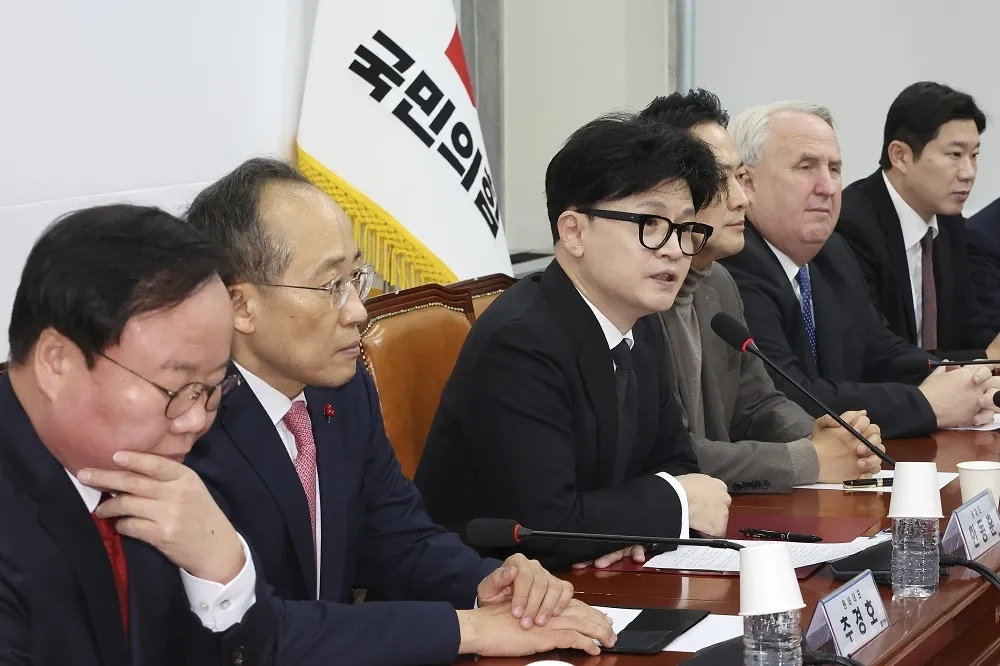 與尹錫悅會面　執政黨黨魁韓東勳：支持停職立場不變