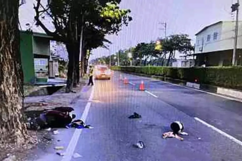 高雄女騎士遇「野狗竄車道」慘摔車　再遭後方機車撞上送醫不治