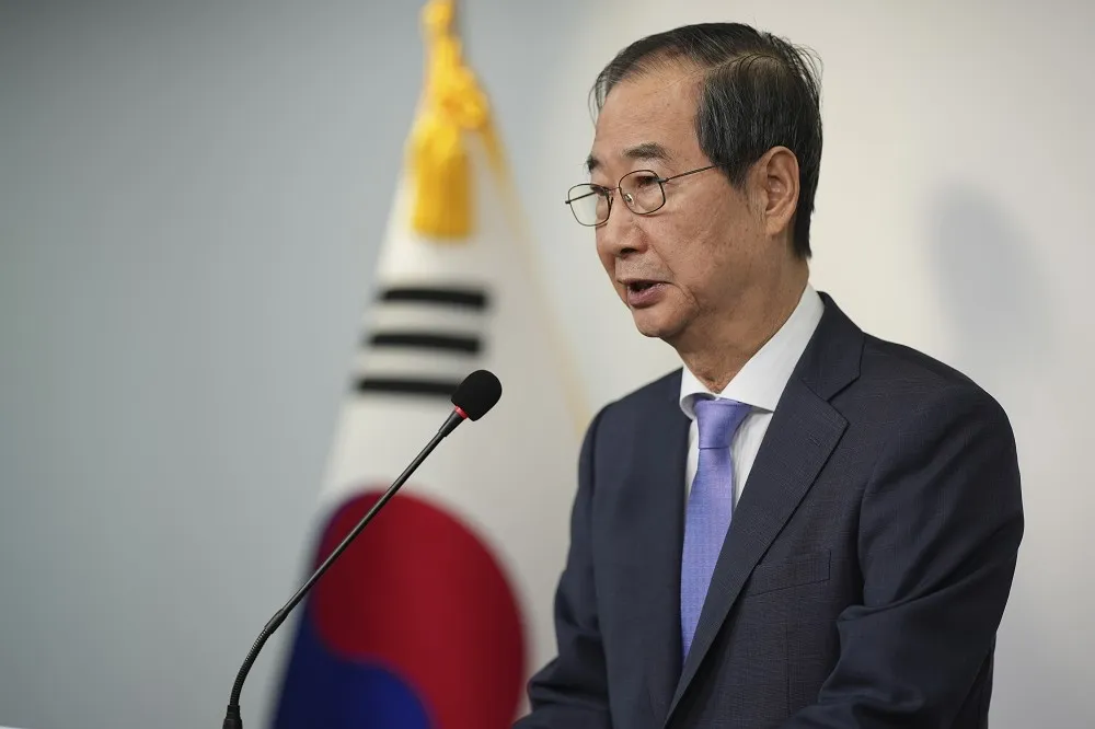 即刻開始代理總統職務　南韓總理韓悳洙是何人