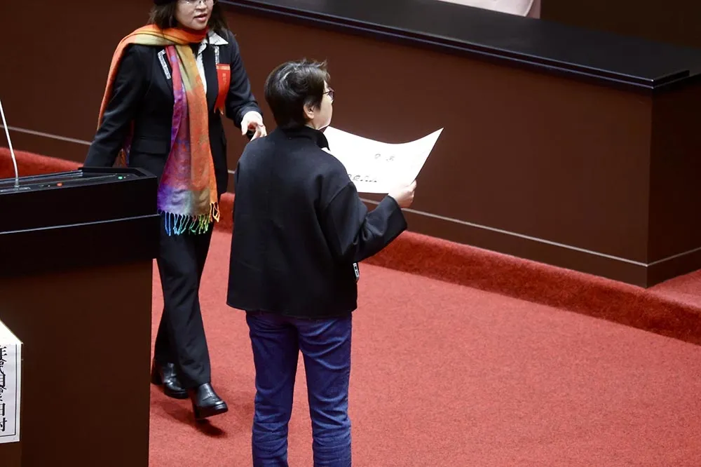 考試院人事案投錯票！　黃珊珊急向韓國瑜求救仍無效