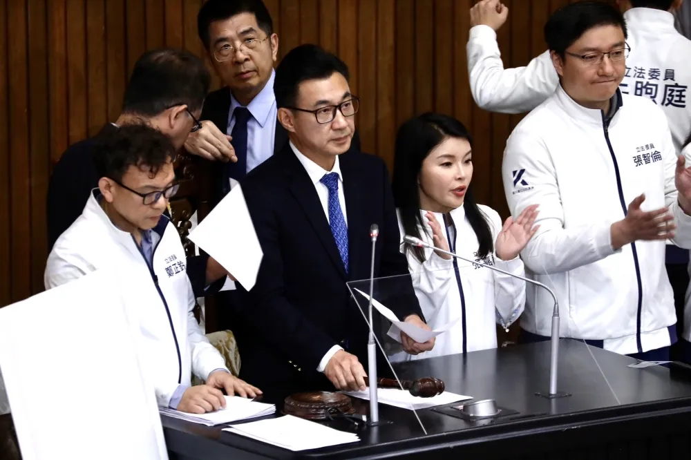 選罷法修正案三讀通過　罷免連署變嚴、要附身分證影本