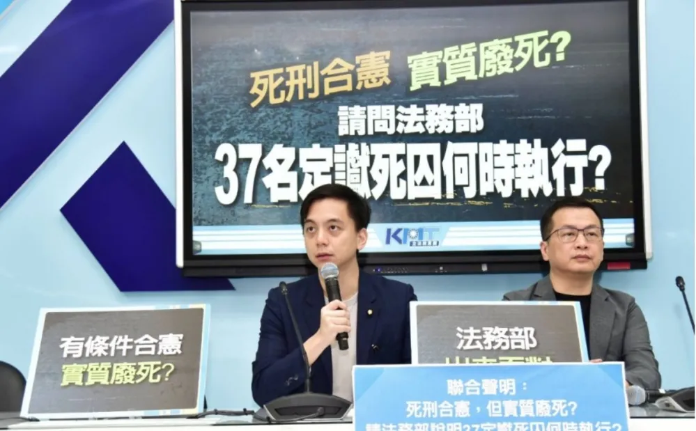 媒體的職責不是協助政黨操弄選民