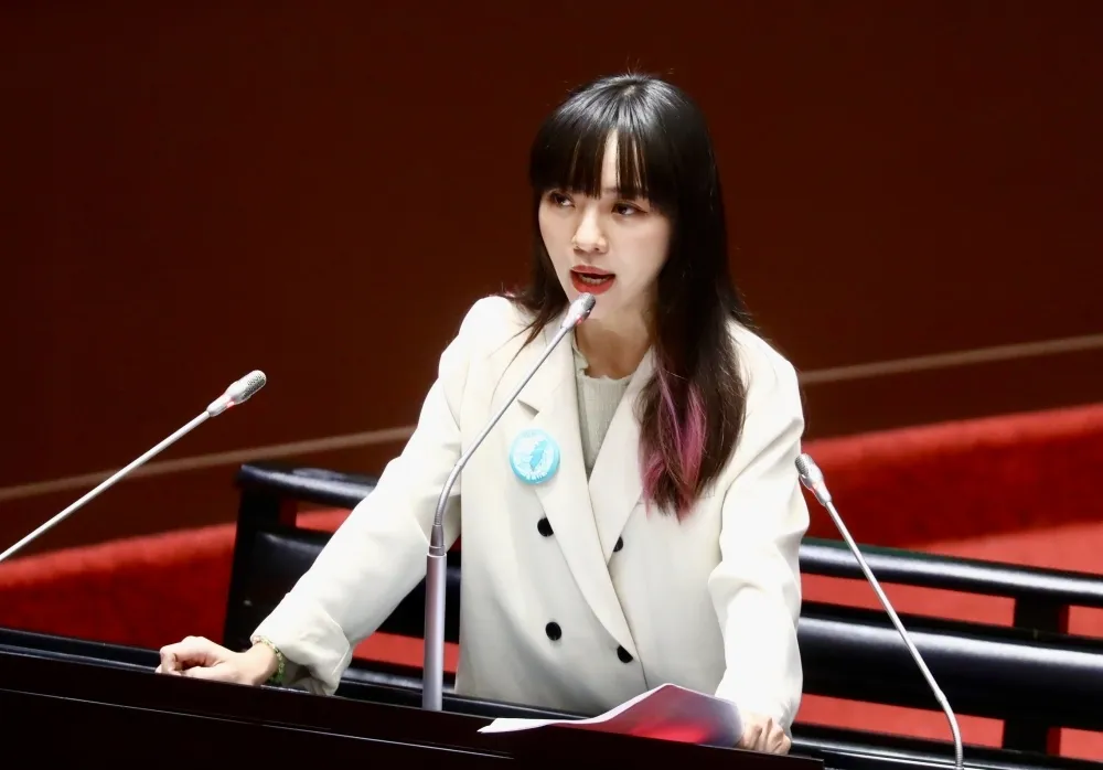 不滿《財劃法》修法高雄增幅最低　黃捷嗆柯志恩：要來選舉走著瞧