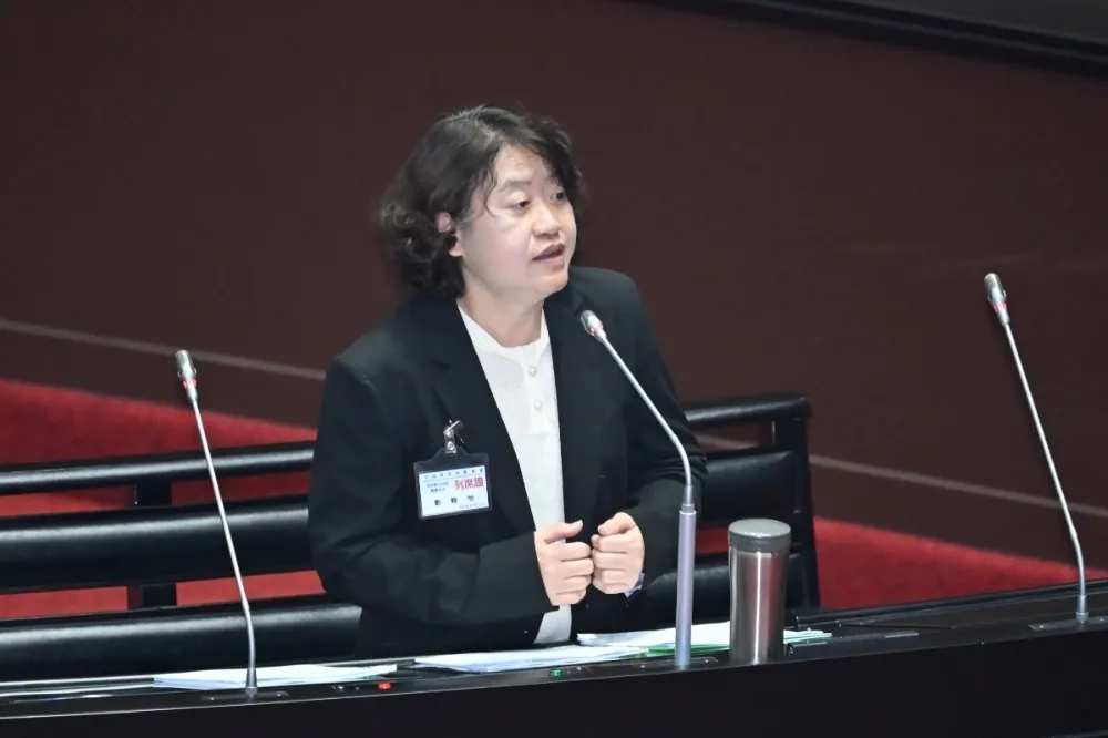 劉靜怡遭民進黨封殺狂貼25篇文　嗆：若我是戰犯賴清德也有叛國之嫌