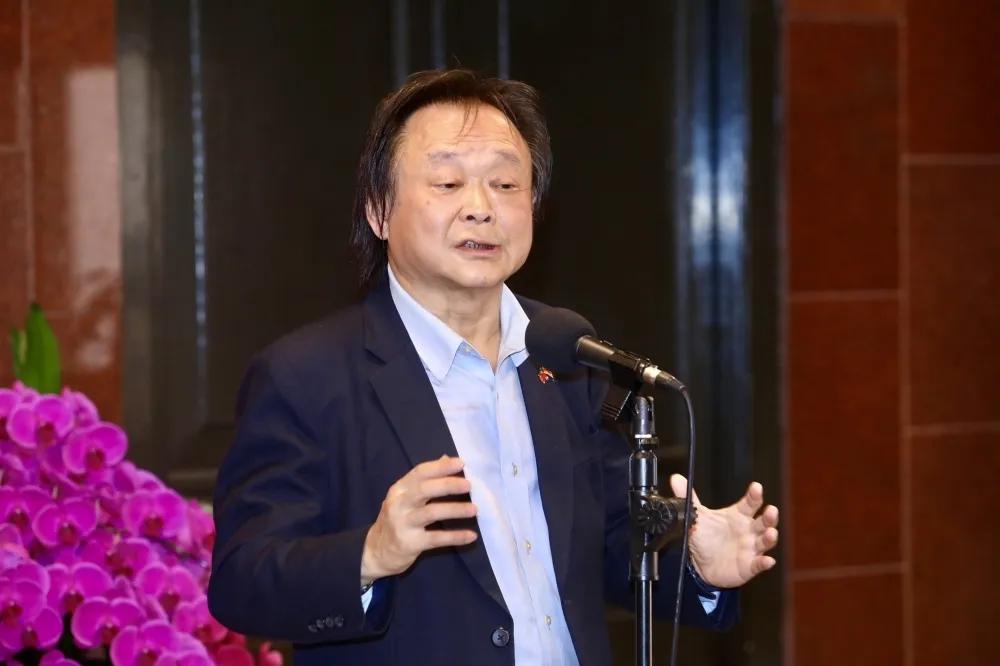 批劉靜怡「自走砲」較適合當網紅、名嘴　王世堅：英粉和她「血海深仇」