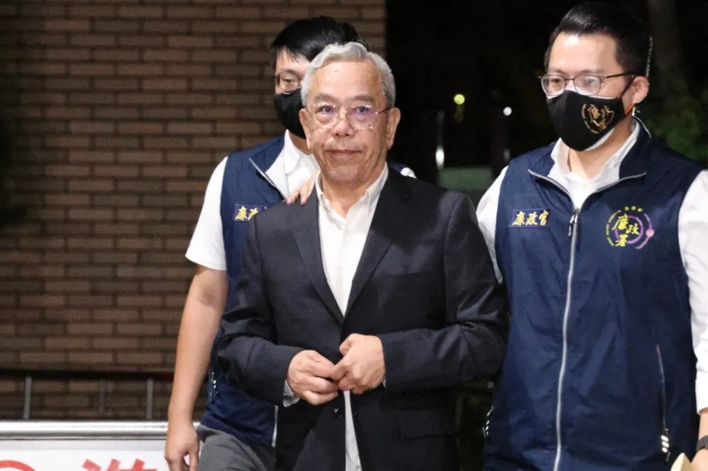 反駁應曉薇想潛逃出境　男友喊冤：她只是想去祭拜亡父