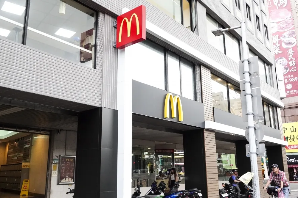 17歲少女遭主管性侵輕生　麥當勞再發聲明致歉：讓大家失望了