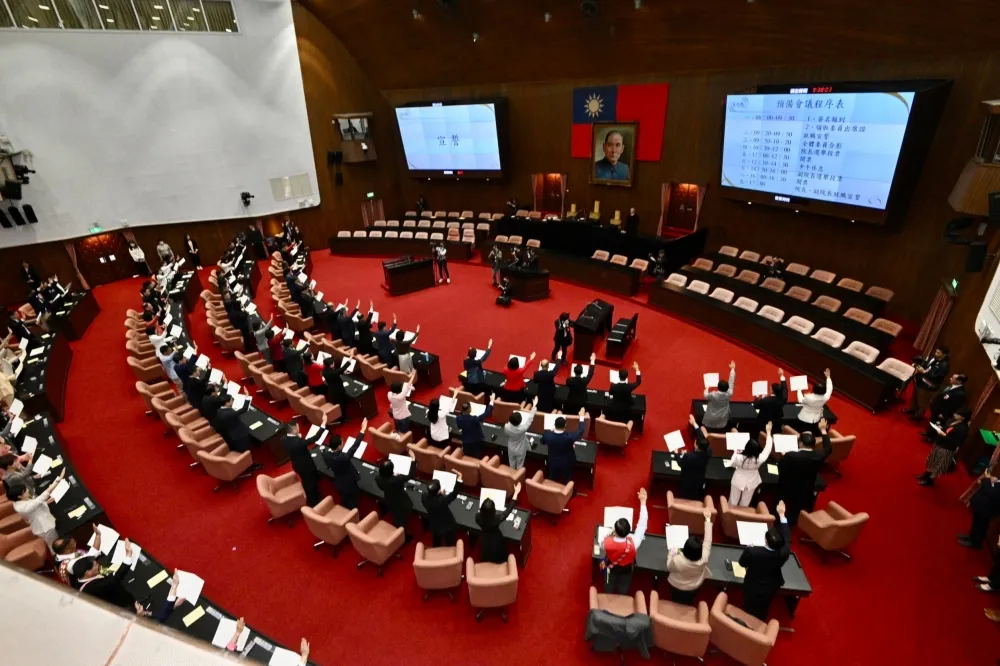 「更大的民主」不能只有講大話