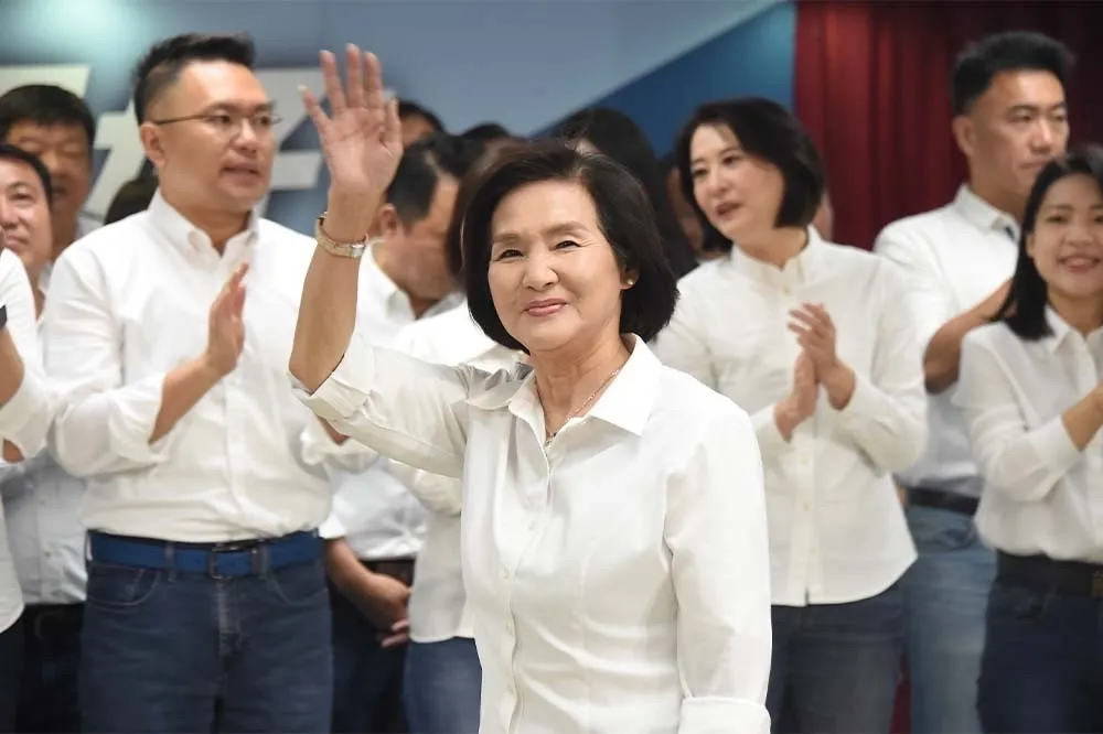 林姿妙涉貪停職仍出席元旦升旗　向鄉親喊話：人在做天在看