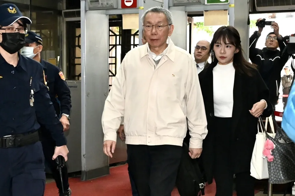 【鏡新聞民調】56.4％認柯文哲貪汙收賄　民眾黨支持度剩11.9％創新低