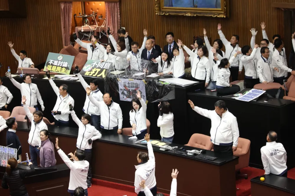 《憲訴法》覆議若遭否決　民進黨團將祭釋憲與暫時處分