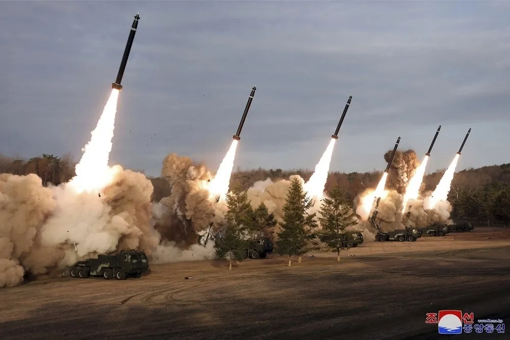 快訊／北韓向東部海域發射飛彈　川普當選後第一次挑釁　