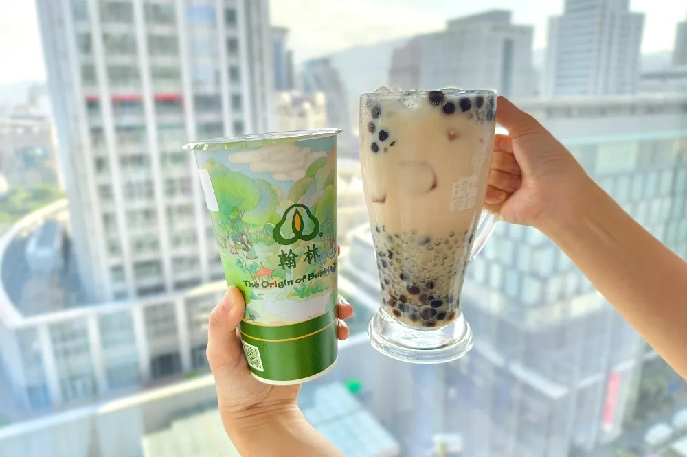 【2025 餐飲話題】六角國際買下翰林茶館、迷客夏併購雙月食品社　日出茶太等四品牌買一送一