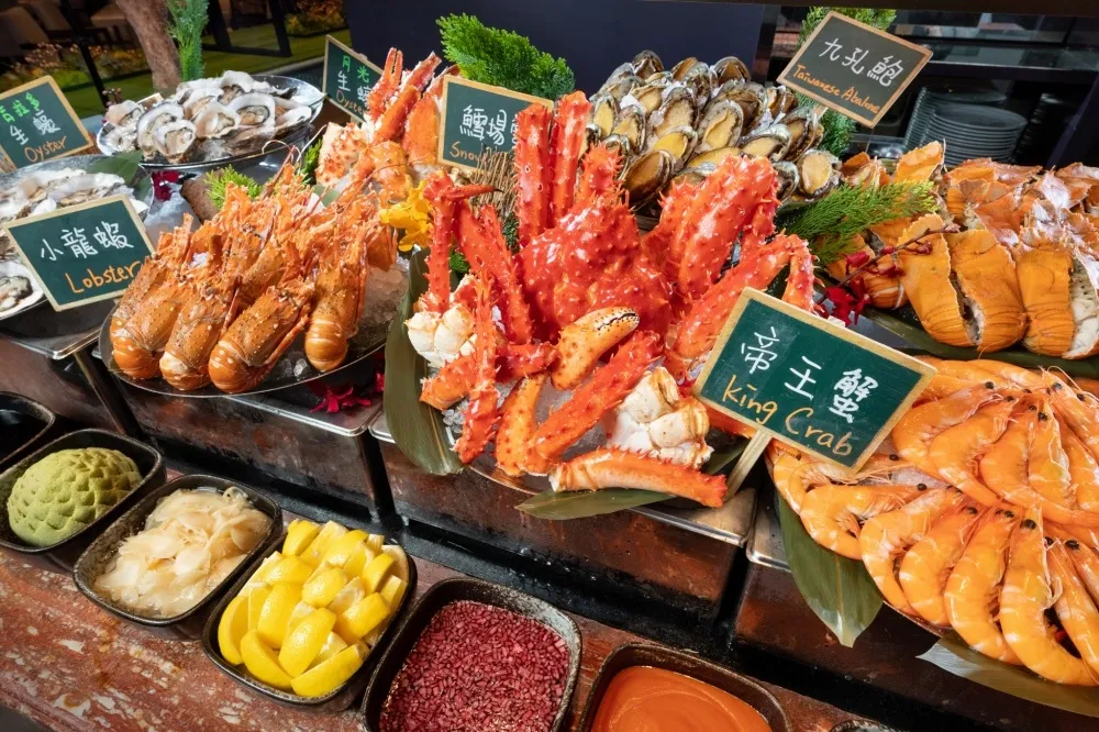【2025 台北飯店自助餐推薦】島語、柏麗廳、探索廚房等 20 間自助餐價格、優惠及訂位方式總整理！這家下午茶只要 688 元超划算