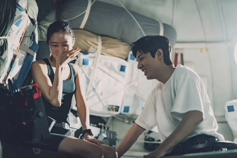 《問問星星吧》孔曉振與李敏鎬花11億上太空談姐弟戀　2敗筆收視慘輸韓志旼《我的完美秘書》
