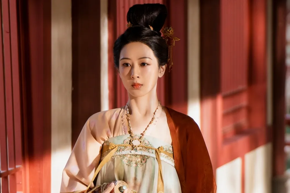 《國色芳華》上架Netflix收視直逼《魷魚遊戲2》　楊紫賣花遭羞辱她「這反擊」演技噴發掀淚海